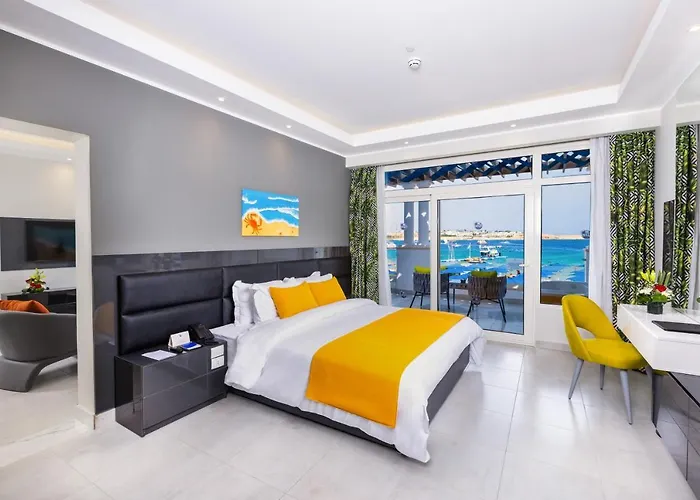 Naama Bay & Sharm el-Sheikh