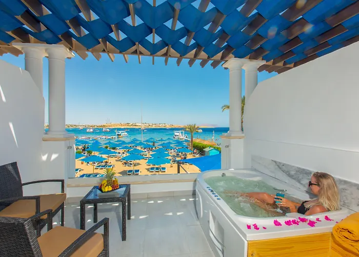 Naama Bay & Hotel Sharm el-Sheikh