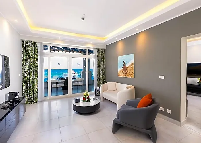 Naama Bay & Hotel Sharm el-Sheikh